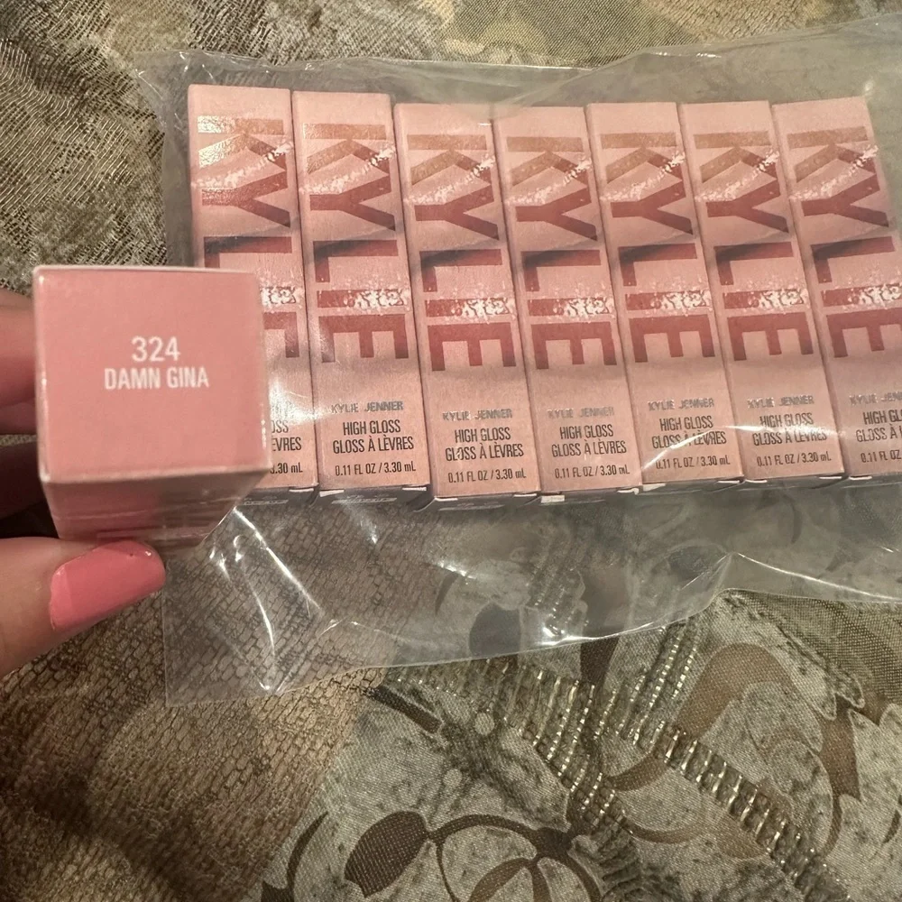 🆕 💄 KYLIE JENNER HIGH GLOSS damn gina - mauve pink with pink shimmer